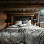 Designer For 16 With In Turufjell Flå