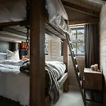 Designer For 16 With In Turufjell